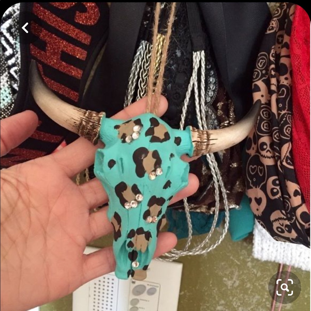 Rear view mirror cow skull